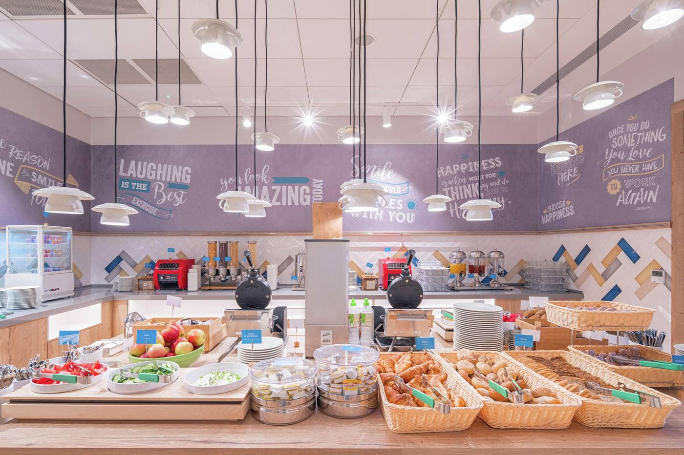 Hampton-by-Hilton-Warsaw-Mokotow-Restaurant-34