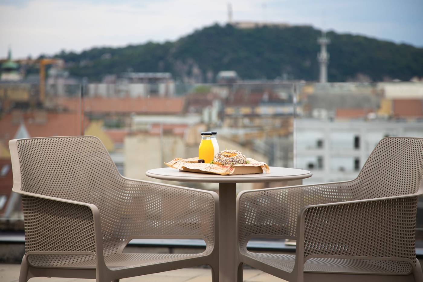 The-Amberlyn-Suite-Hotel-Terrace-68