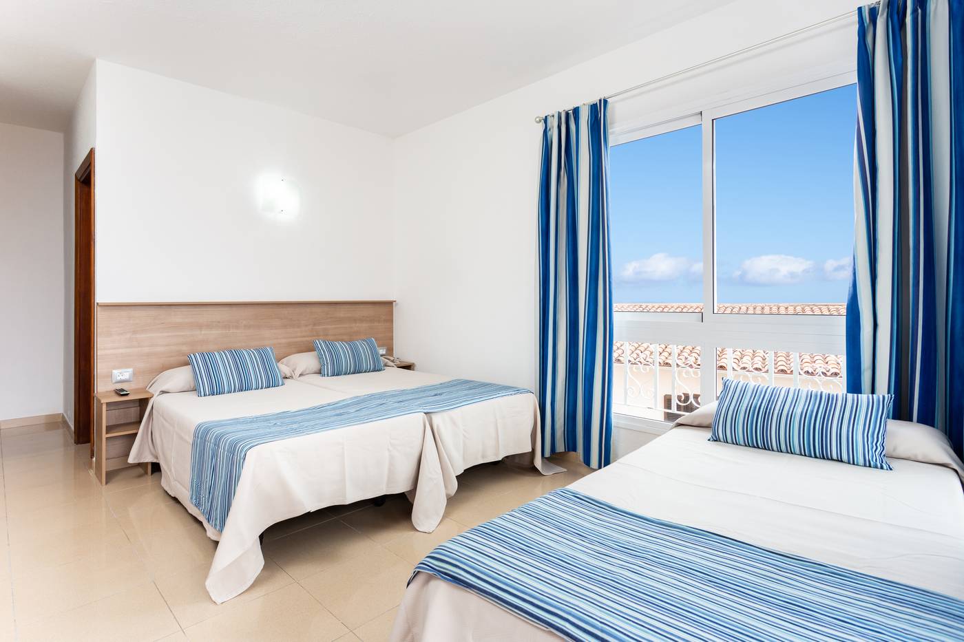 Globales-Acuario-Room-18