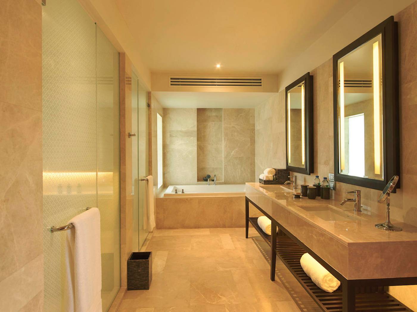 Amatara-Wellness-Resort-Room-35