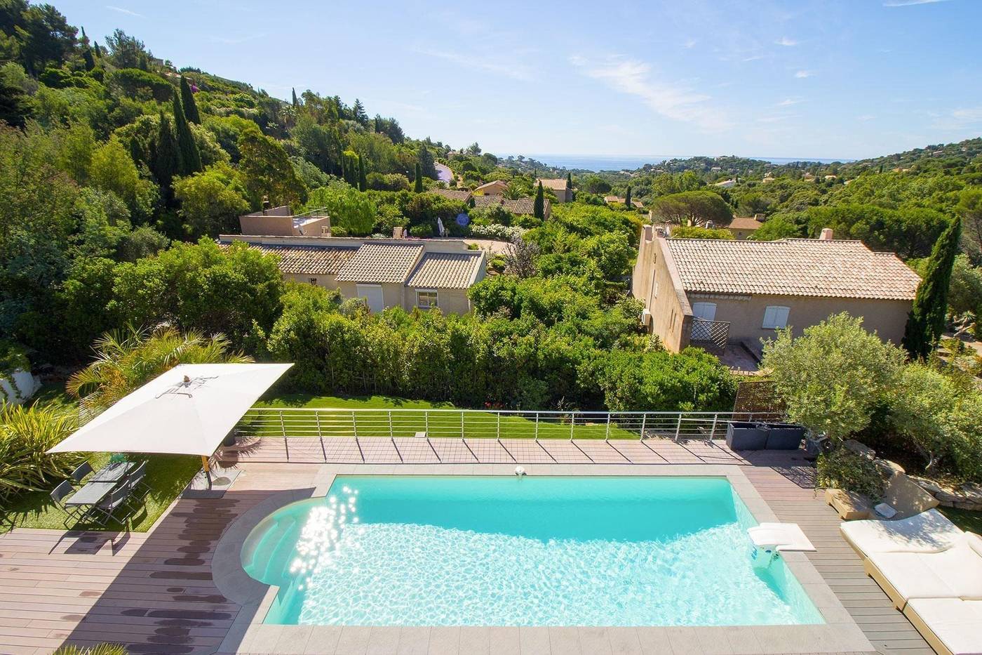 La-Villa-Louancelie-General-view-3