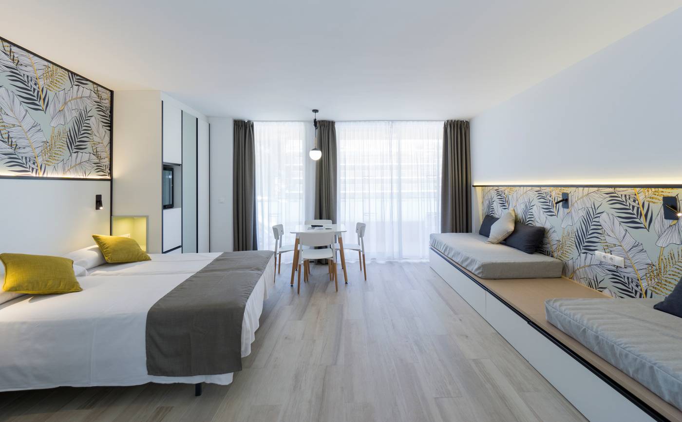 Medplaya-Hotel-Calypso-Room-17