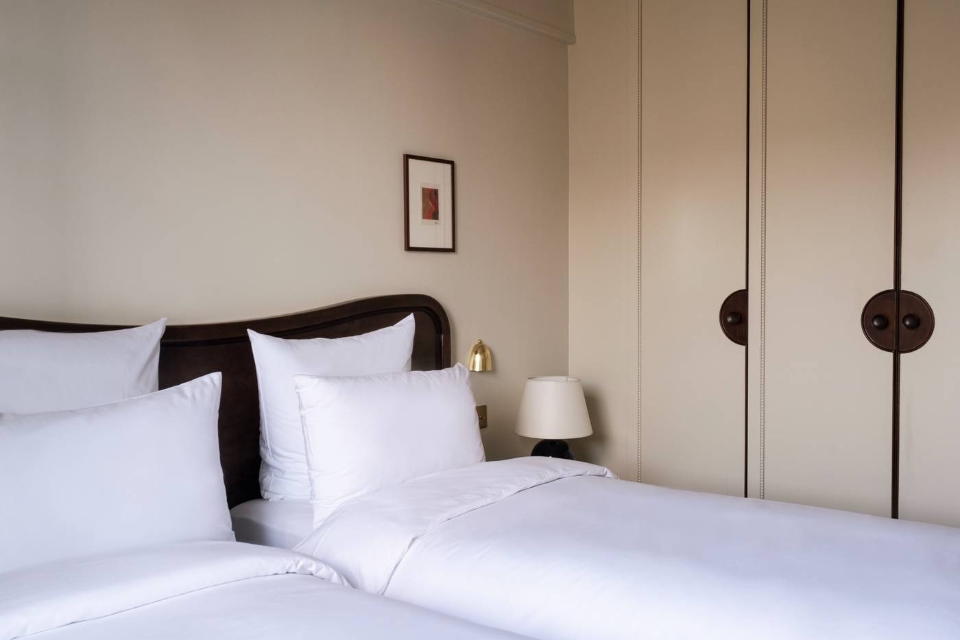 Hotel-Rochechouart-Room-10