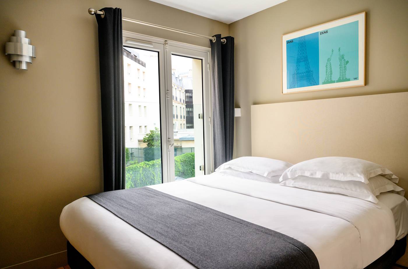 Helzear-Suites---Hotel-Etoile-Room-12