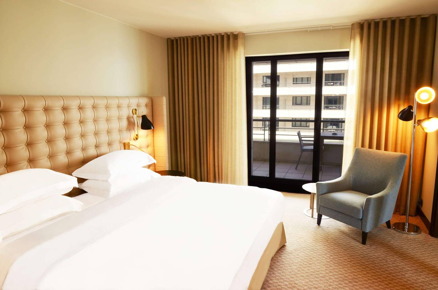 Hyatt-Regency-Nice-Palais-De-La-Mediterranee-Room-27