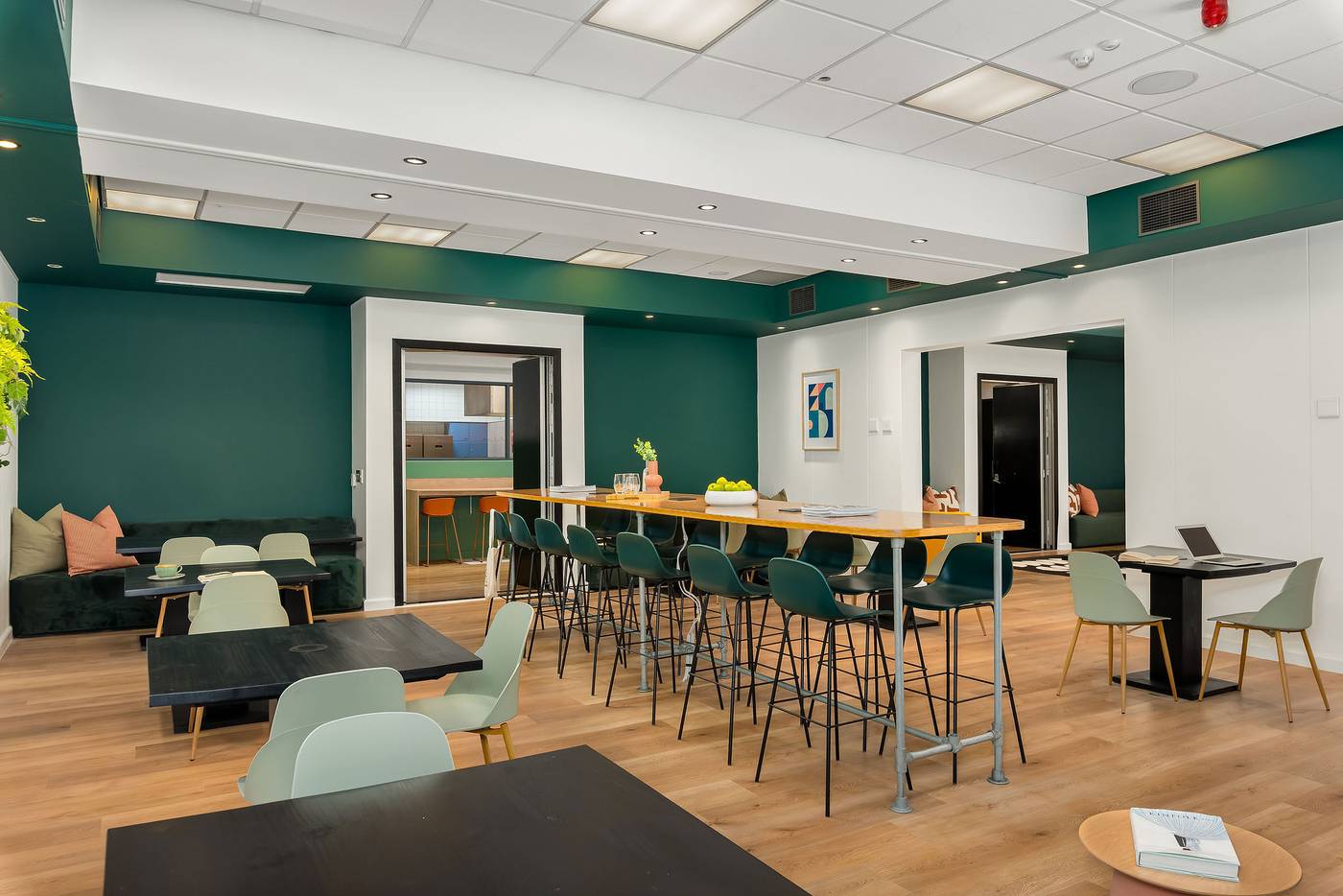 Park-Inn-by-Radisson-Cape-Town-Newlands-Lobby-8