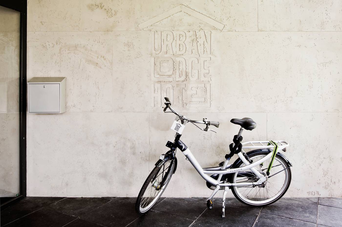 Urban-Lodge-Hotel-Sports-and-Entertainment-63