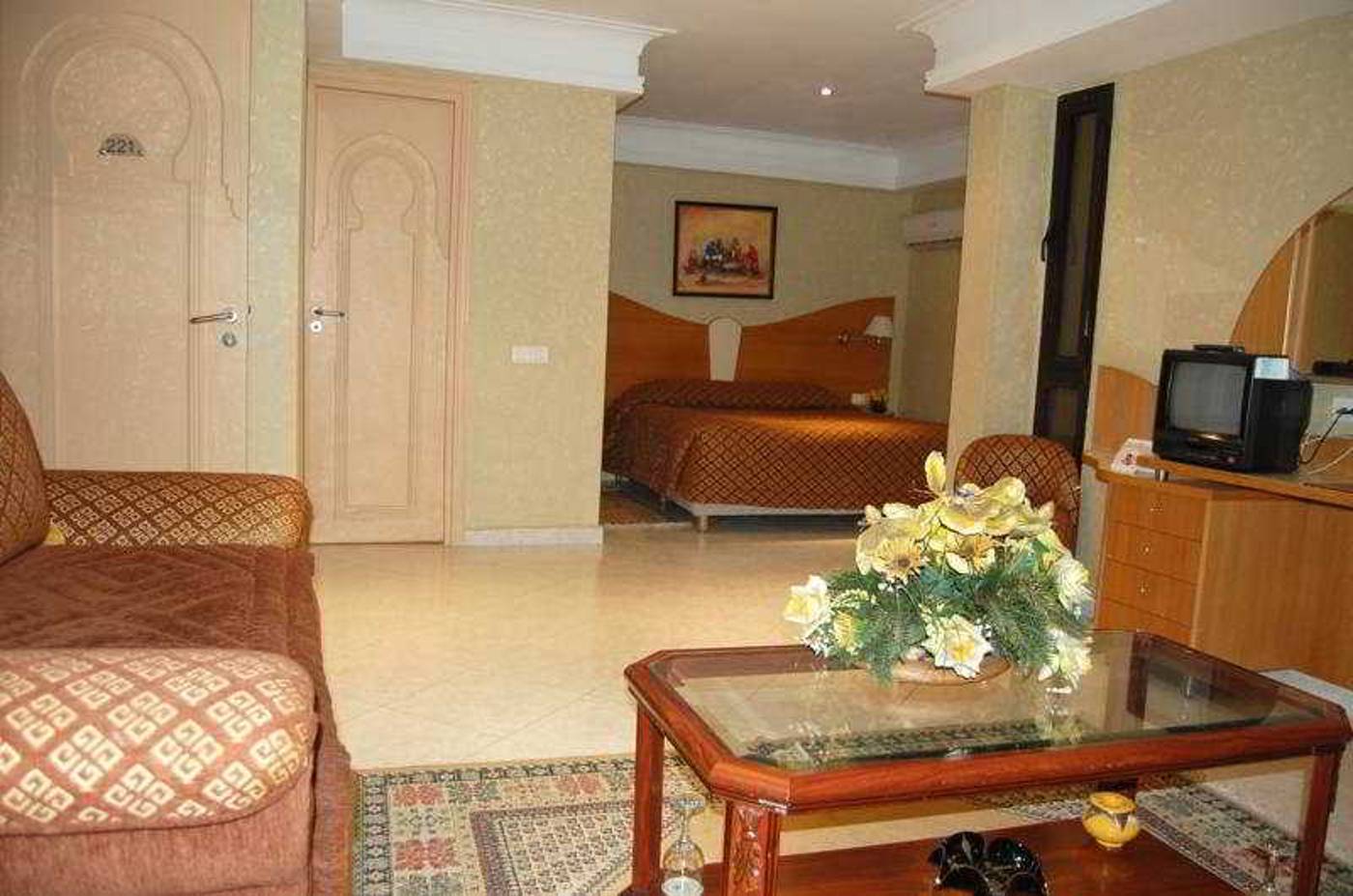 Mounia-Morocco-FEZ-Room-6