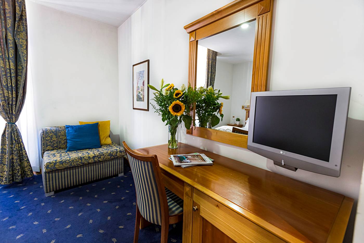 Diplomatic-Rome-Room-4