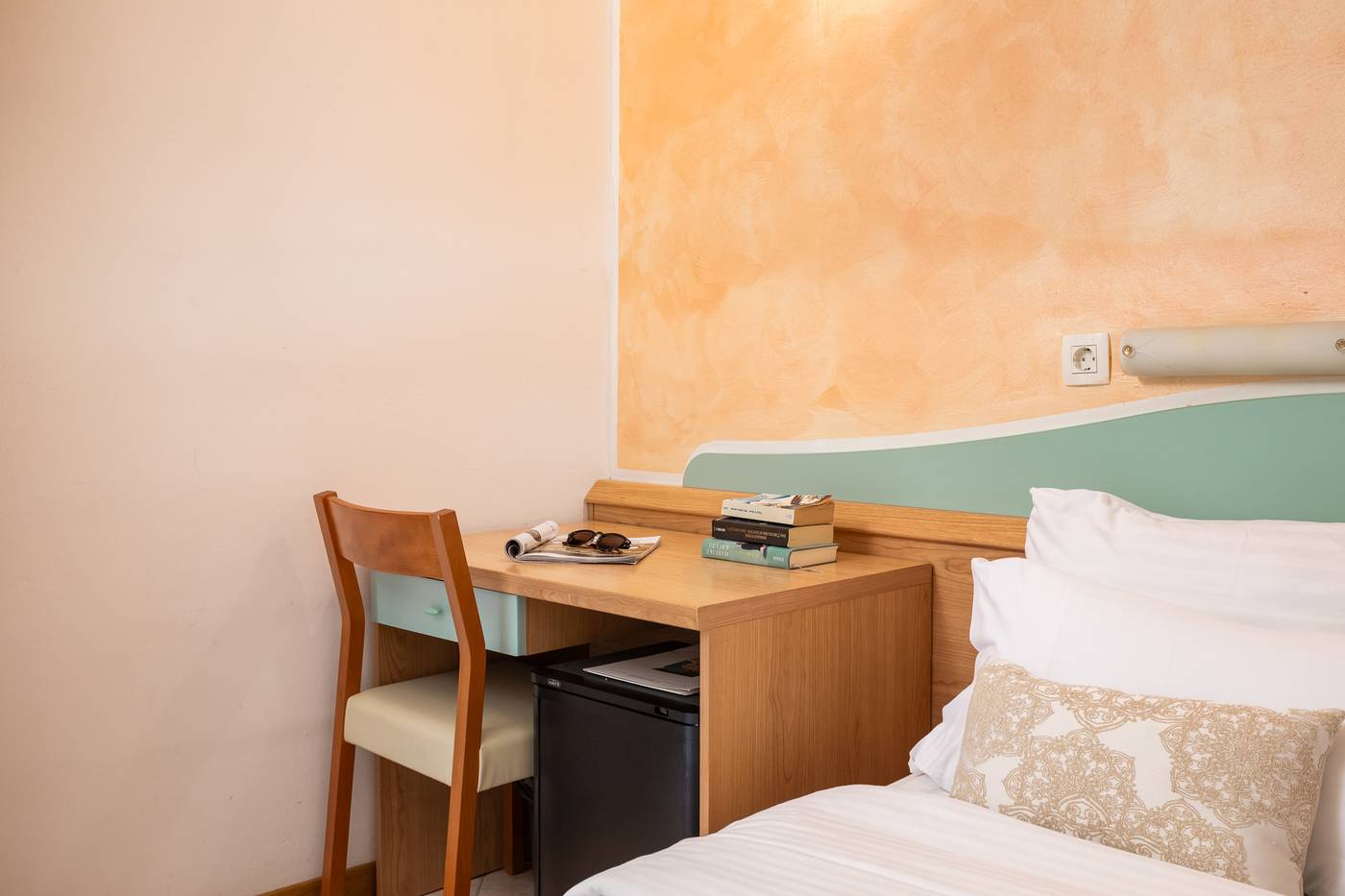 Hotel-Mimosa-Lido-Palace-Room-19