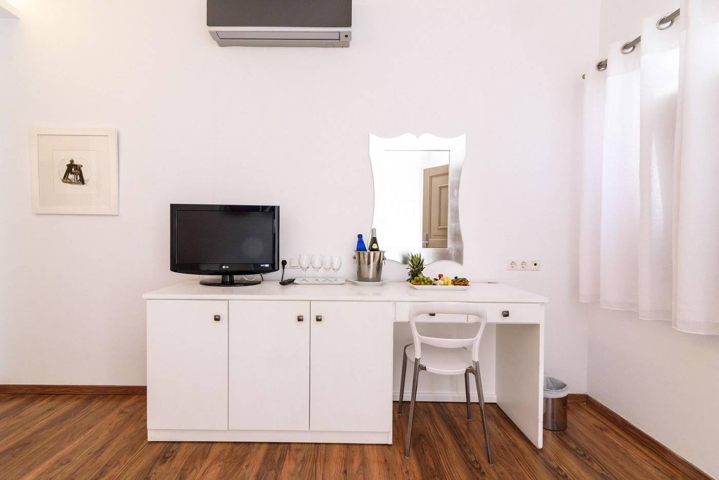 La-Mer-Deluxe-Spa-Resort---Conference-Center---Adult-Only-Room-38