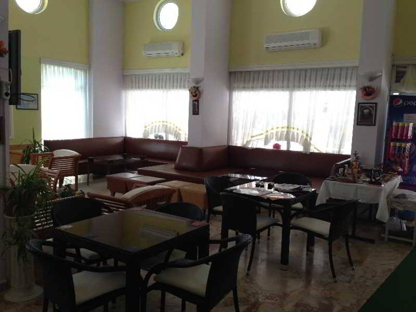 Golden-Moon-Apart-Hotel-Lobby-20