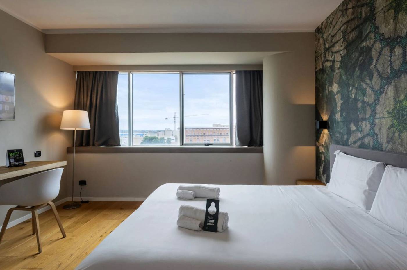 B-B-Hotel-Trapani-Crystal-Room-8