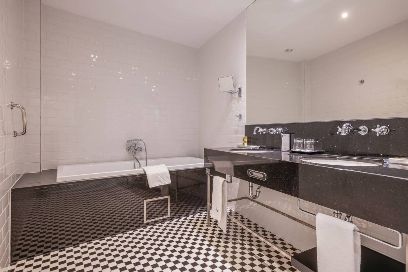 Eurostars-Danube-Budapest-Room-38