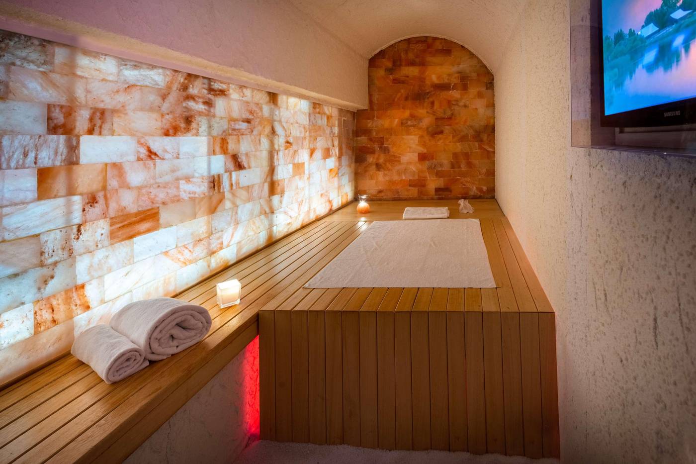 Best-Western-Plus-Hotel-Galles-Sports-and-Entertainment-80