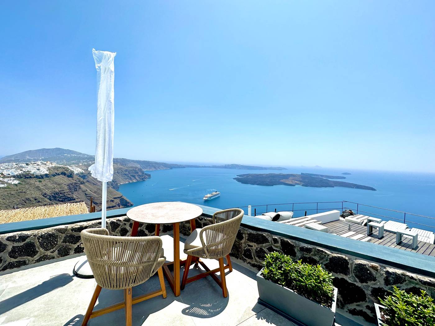 Eteoro-Suites-Room-42