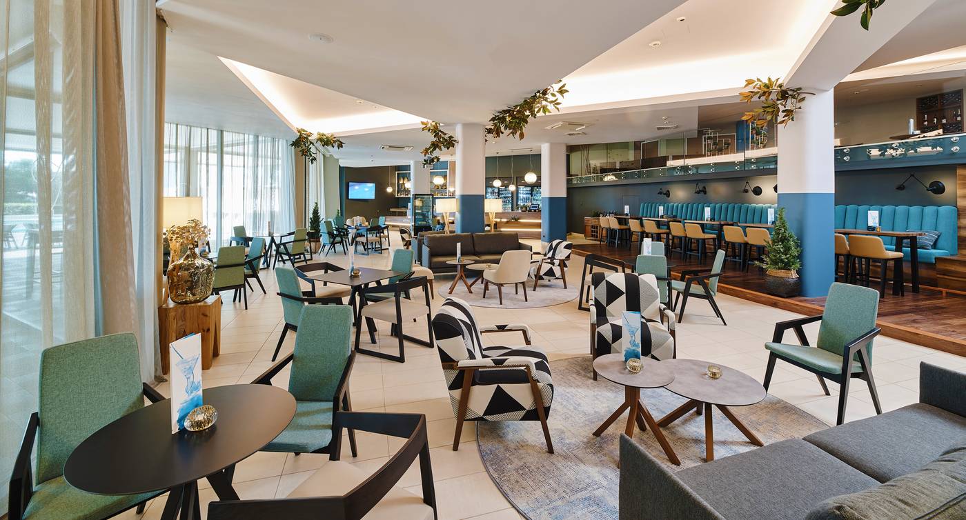 Aminess-Maestral-hotel-Bar-44