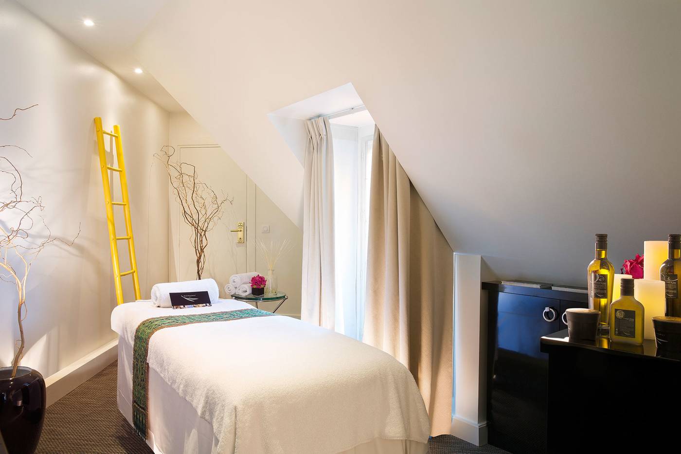 H----tel-Napol----on-Paris-Sports-and-Entertainment-82