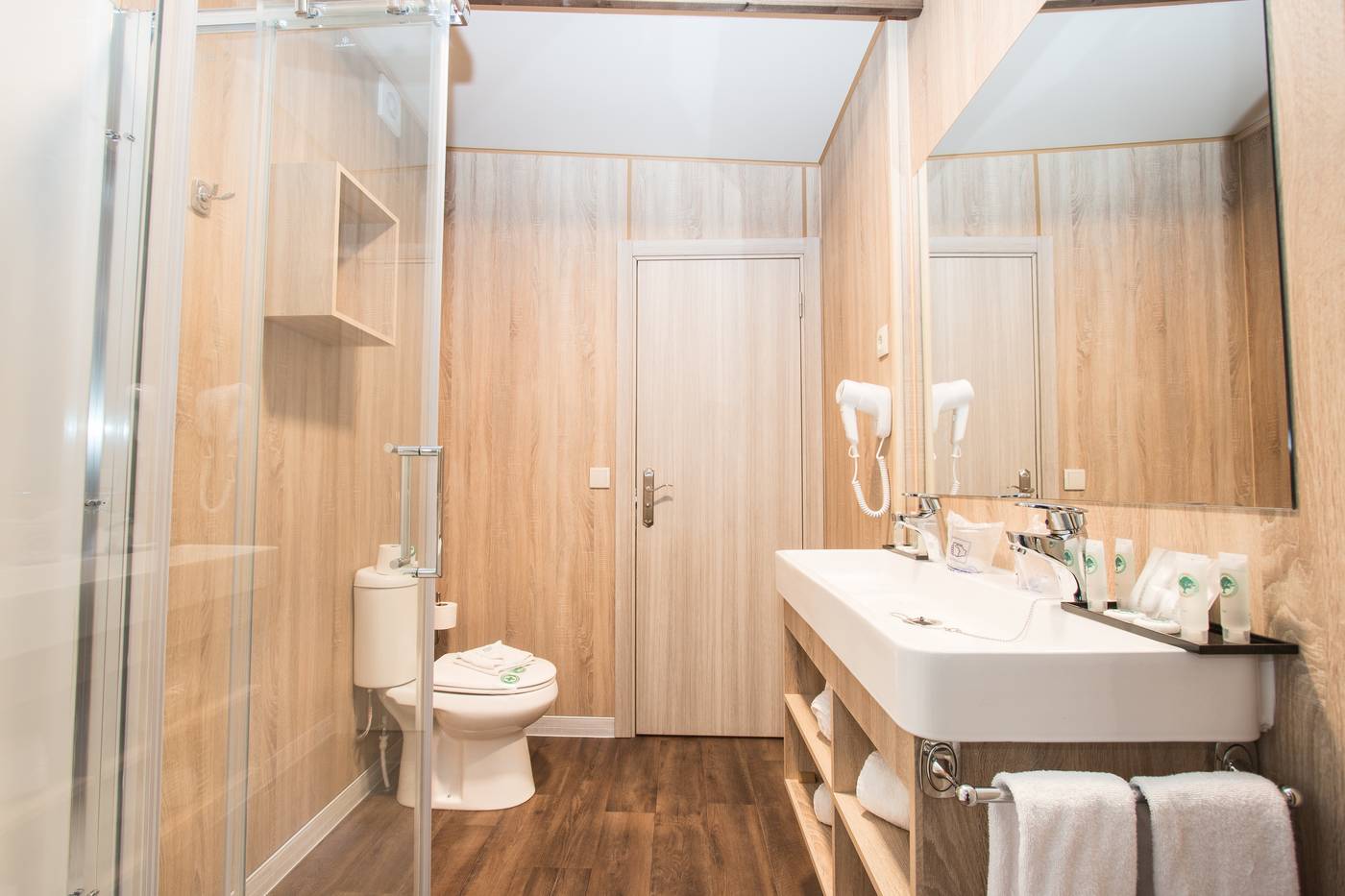 Magic-Robin-Hood-Room-46