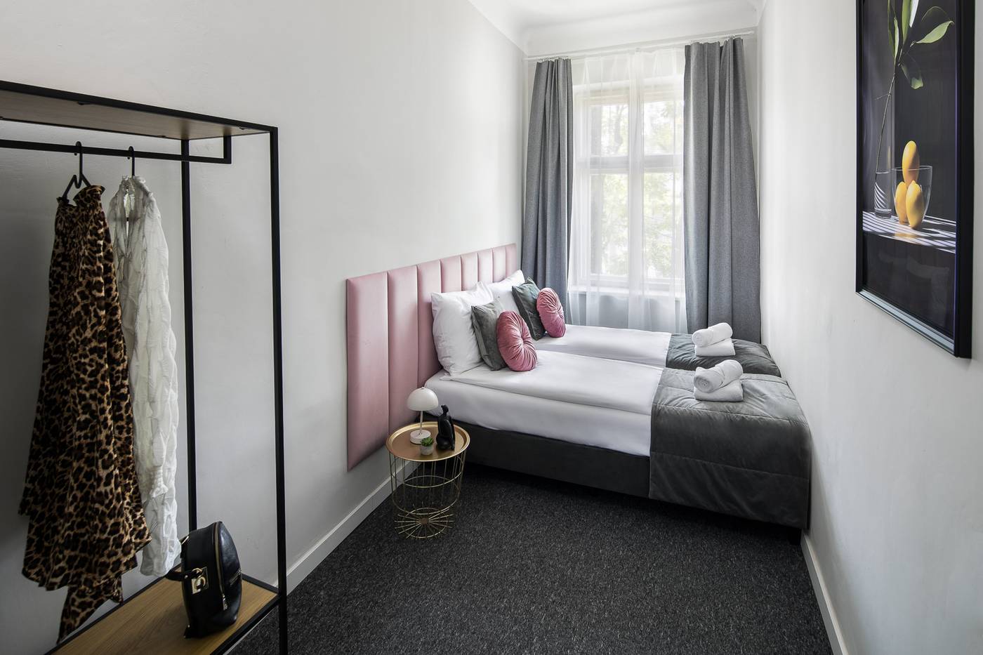 Green-Avenue-Apartments-Room-13