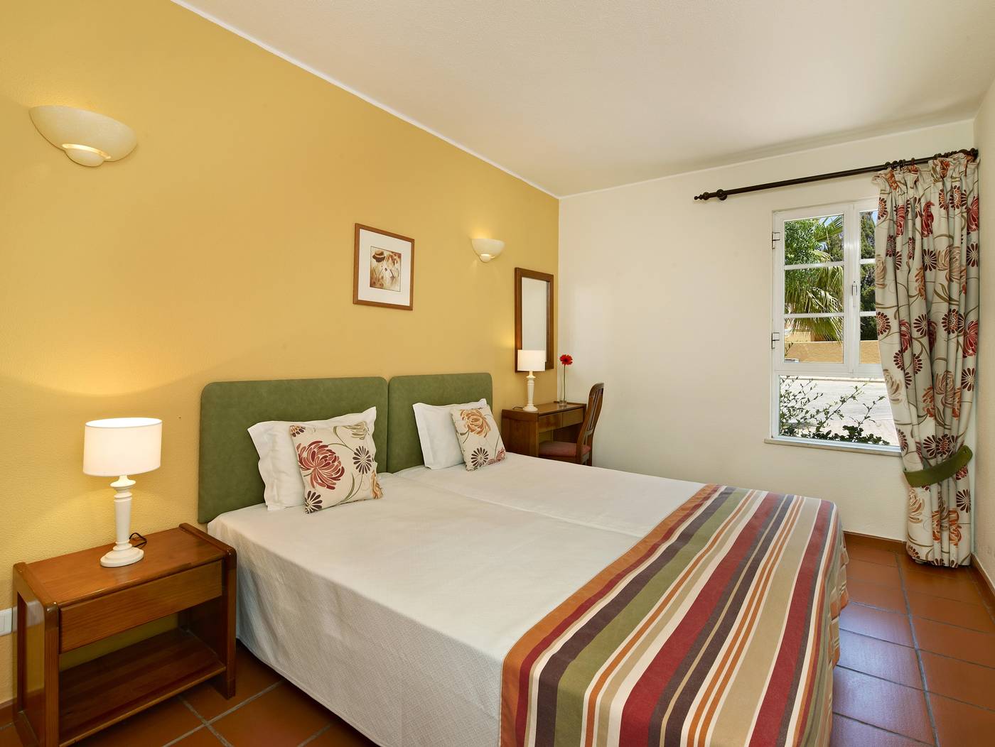 Cheerfulway-Vila-Alba-Apartamentos-Room-15