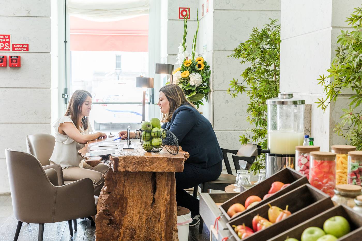 Corpo-Santo-Lisbon-Historical-Hotel-Lobby-12
