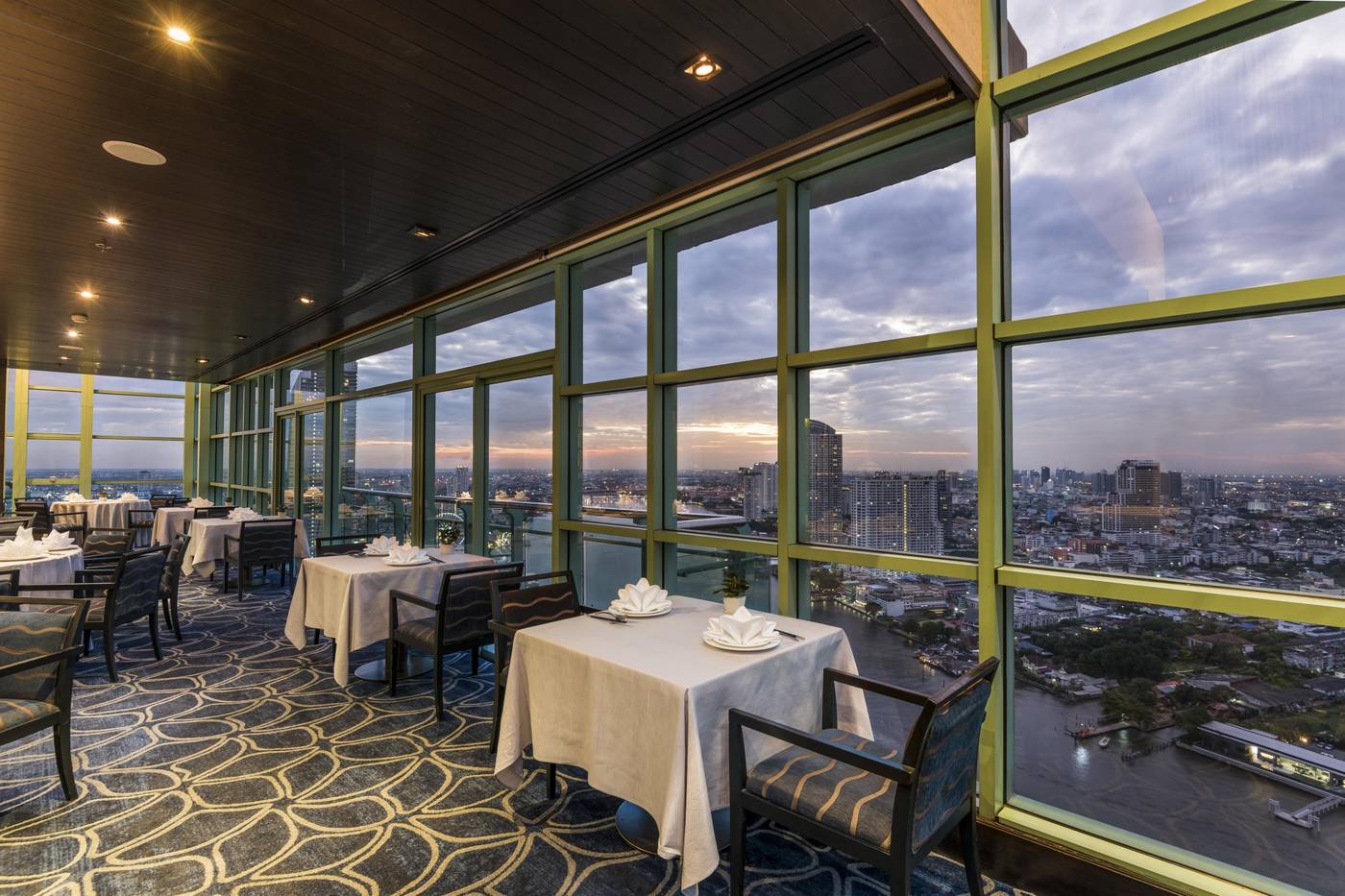 Chatrium-Hotel-Riverside-Bangkok-Restaurant-13