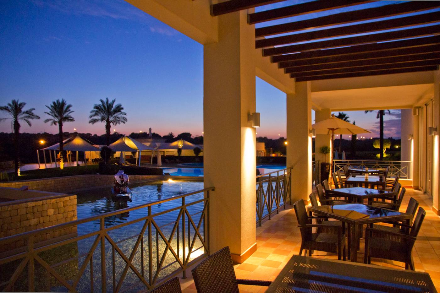 Vale-D-Oliveiras-Quinta-Resort-And-Spa-Terrace-4