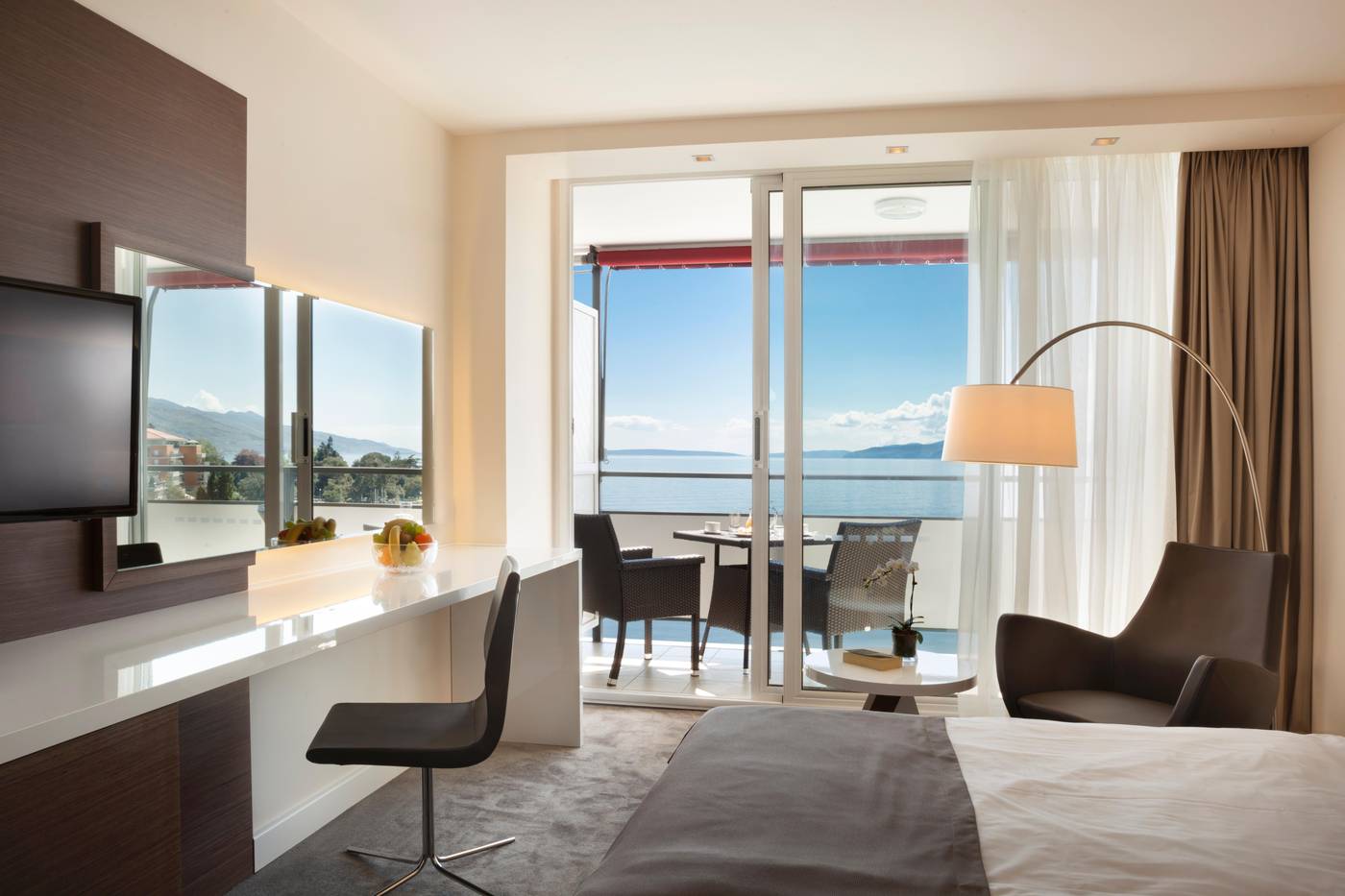 Remisens-Premium-Hotel-Ambasador-Room-12