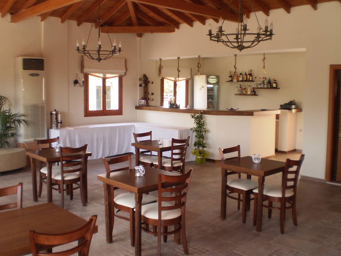 So-Nice-Hotel-Bar-16