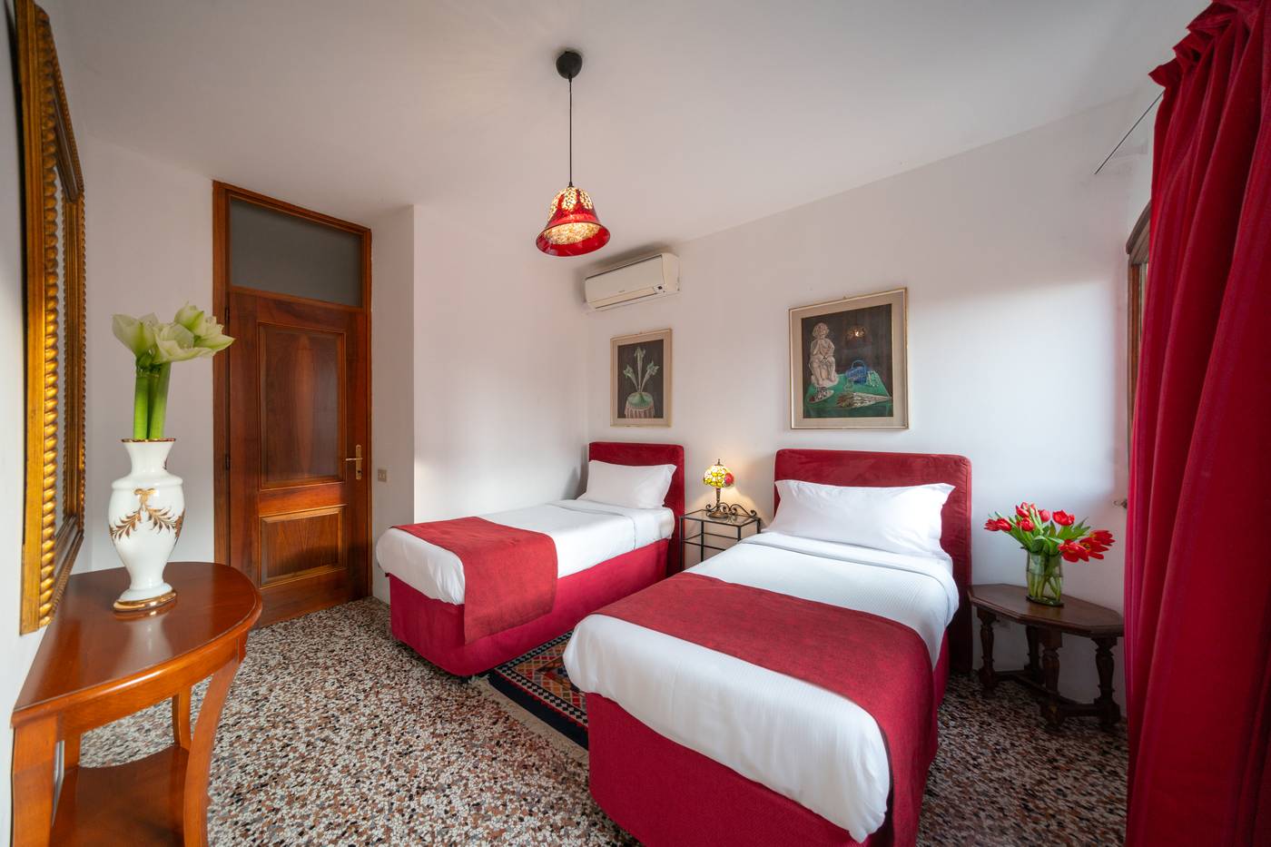 Palazzo-San-Luca-Room-42