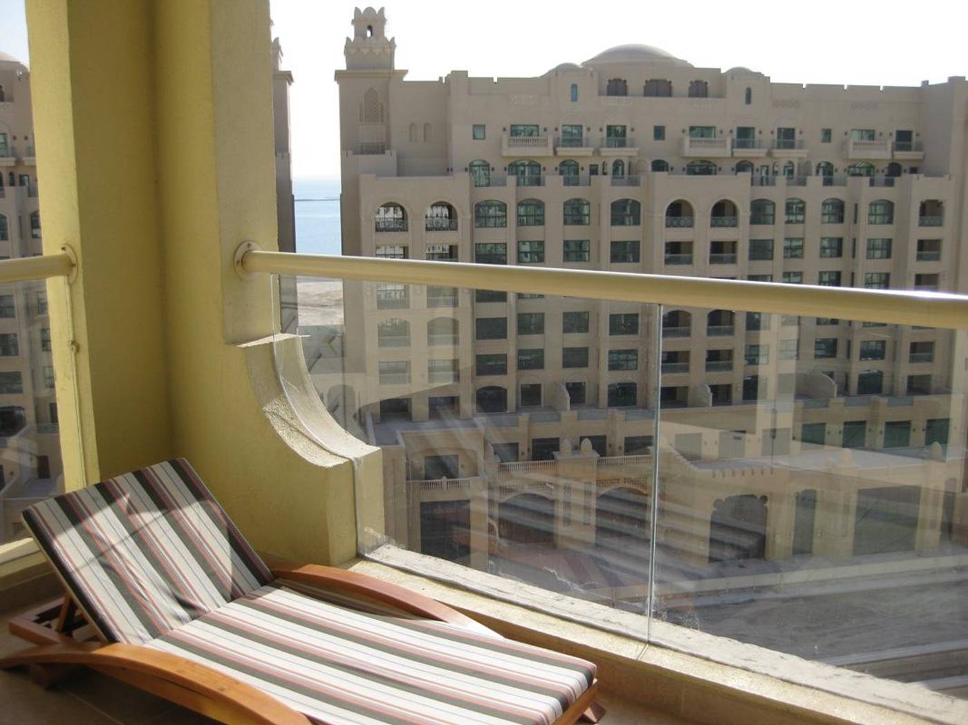 Royal-Club-Palm-Jumeirah-Dubai-Room-4
