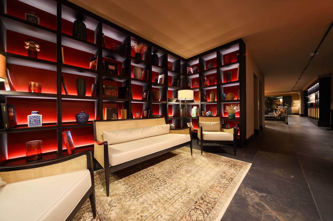 U-Visionary-Venezia-Hotel-Lobby-7