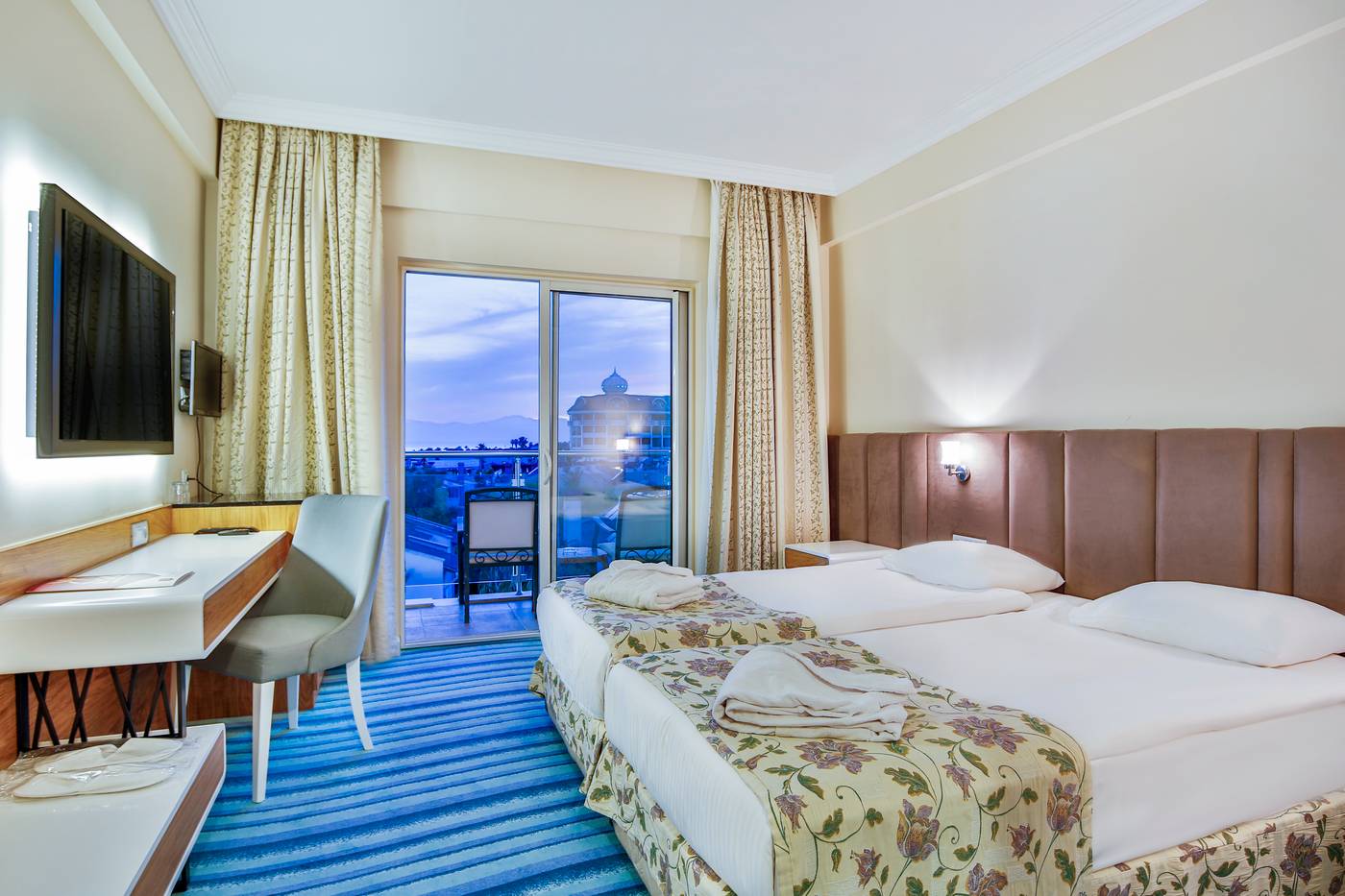 Throne-Sea-Gate-Belek-Hotel-Room-26