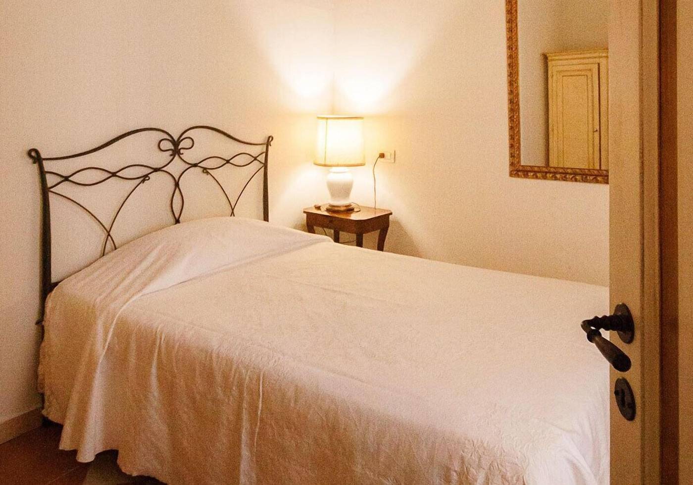 A-Casa-Mastacchi-Room-19