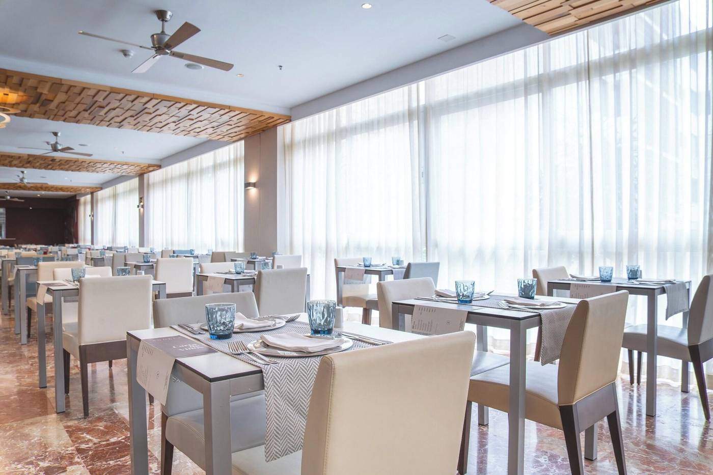 Angela-Restaurant-29