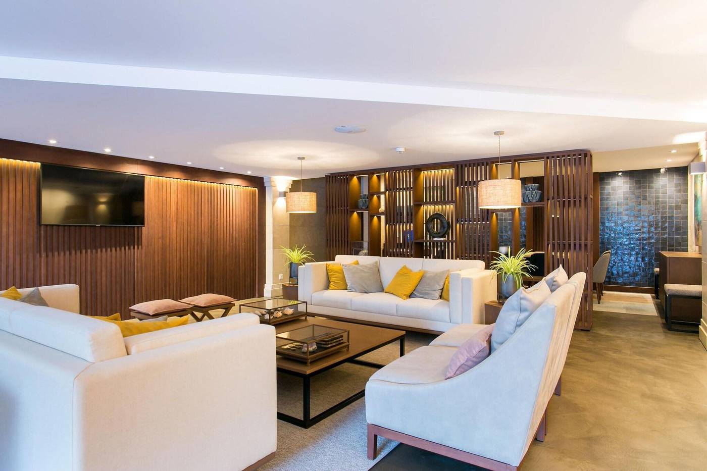 Four-Points-By-Sheraton-Sesimbra-Lobby-15