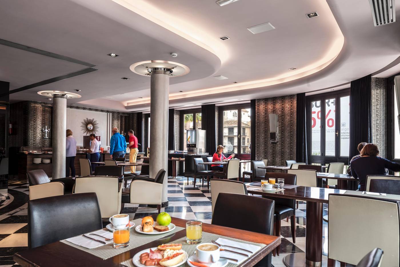 Larios-Malaga-Restaurant-49