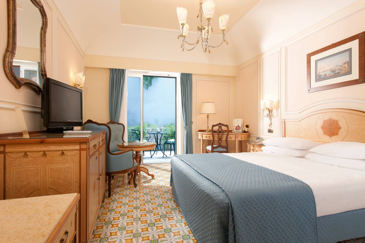 Grand-Hotel-Capodimonte-Room-28