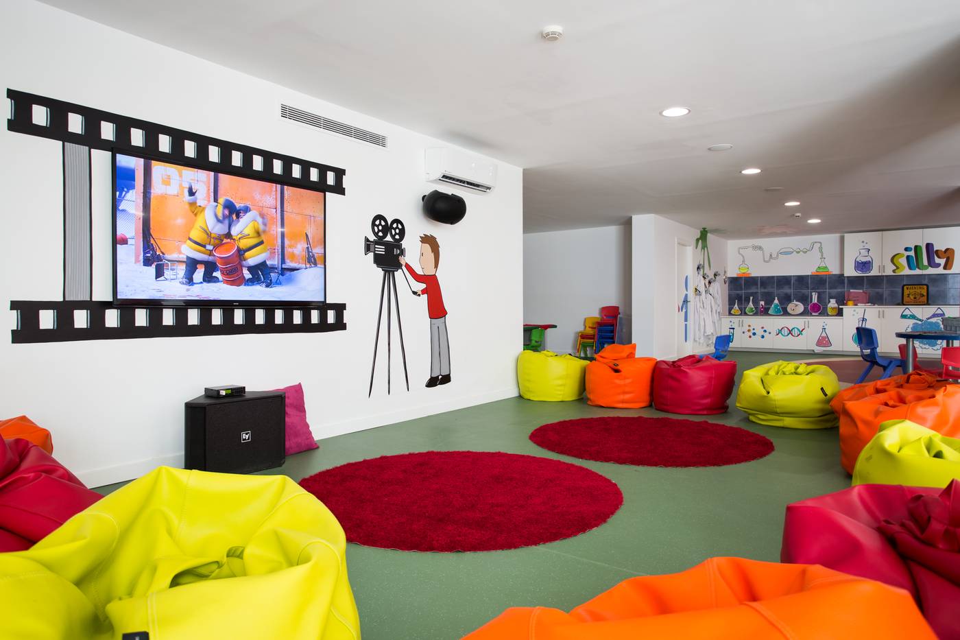 Insotel-Club-Tarida-Playa-Sports-and-Entertainment-56