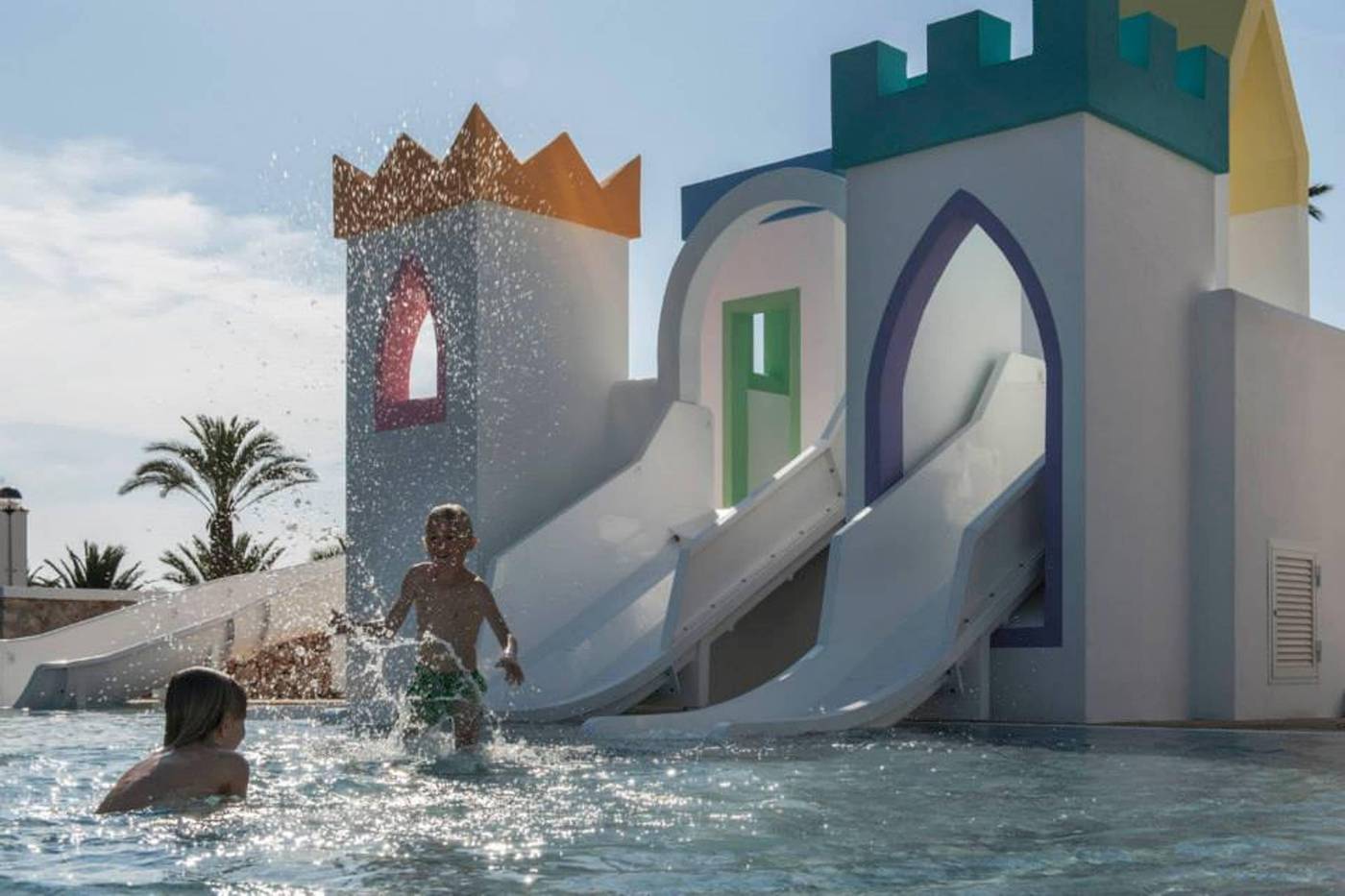 Vacances-Menorca-Resort-Pool-64