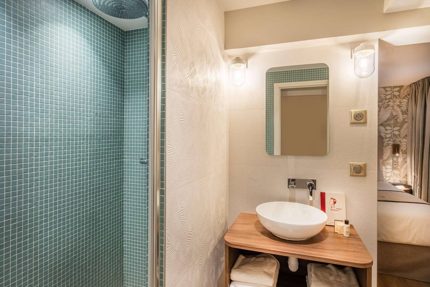 Hotel-Litteraire-Arthur-Rimbaud--BW-Signature-Coll-Room-59