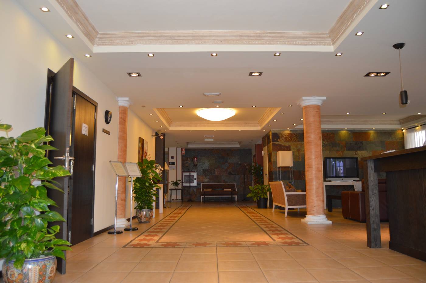 La-Aldea-Suites-Hotel-Lobby-55