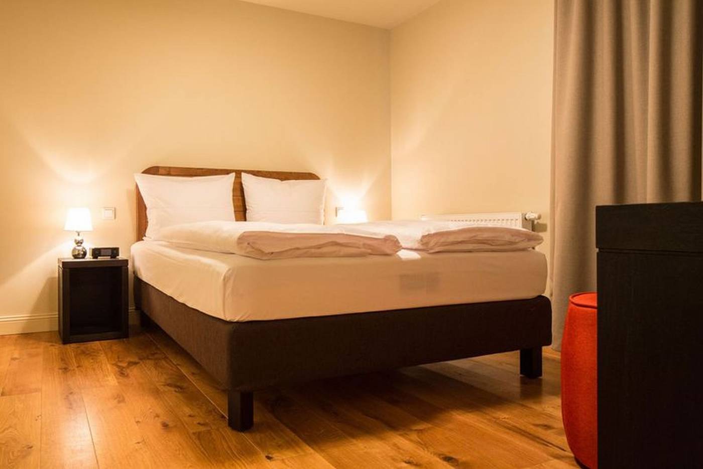 Mondrian-Suites-Hotel-Berlin-Checkpoint-Charlie-Room-12