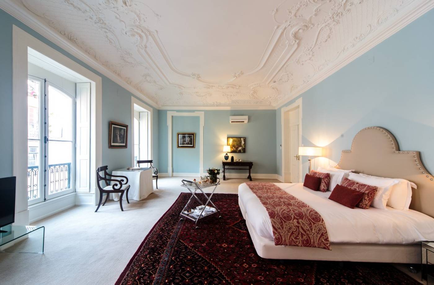 Dear-Lisbon-Palace-Chiado-Room-1