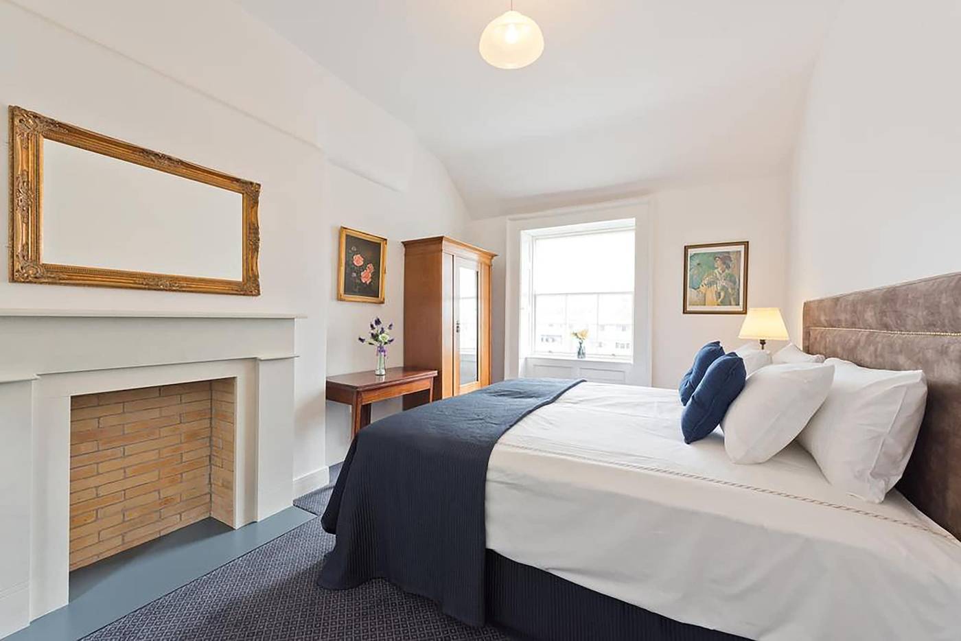 Henrietta-Suites-City-Centre-Room-29