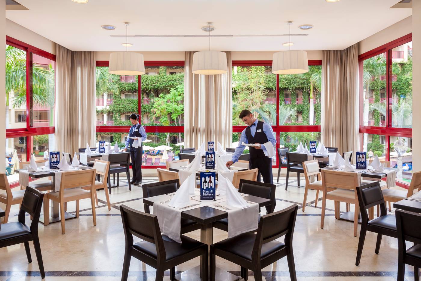 Hotel-Best-Jacaranda-Restaurant-36