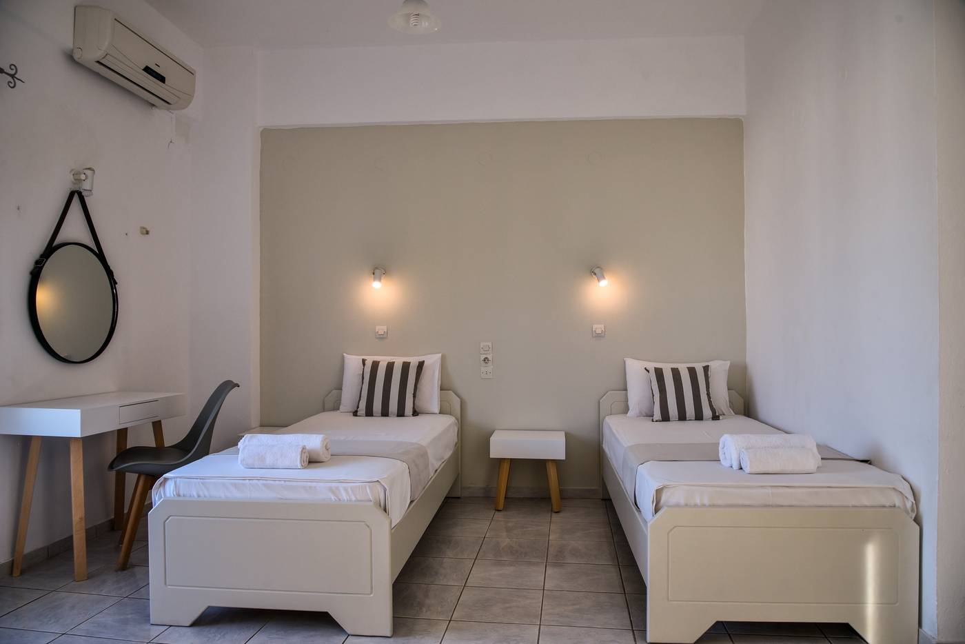 Iraklis-Apartments---Studios-Room-27