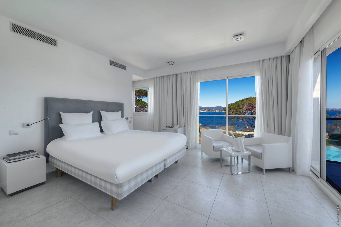 Kube-Hotel-St-Tropez-Room-68