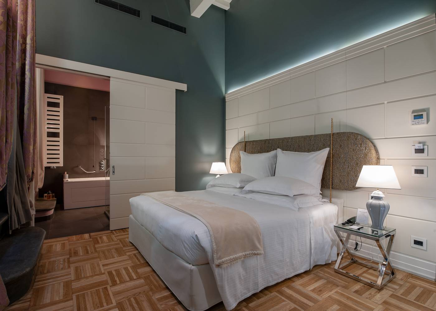 Hotel-Number-Nine-Room-40